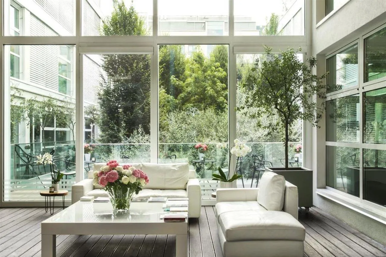Magna Pars L'Hotel A Parfum, Small Luxury Hotels Of The World Milan