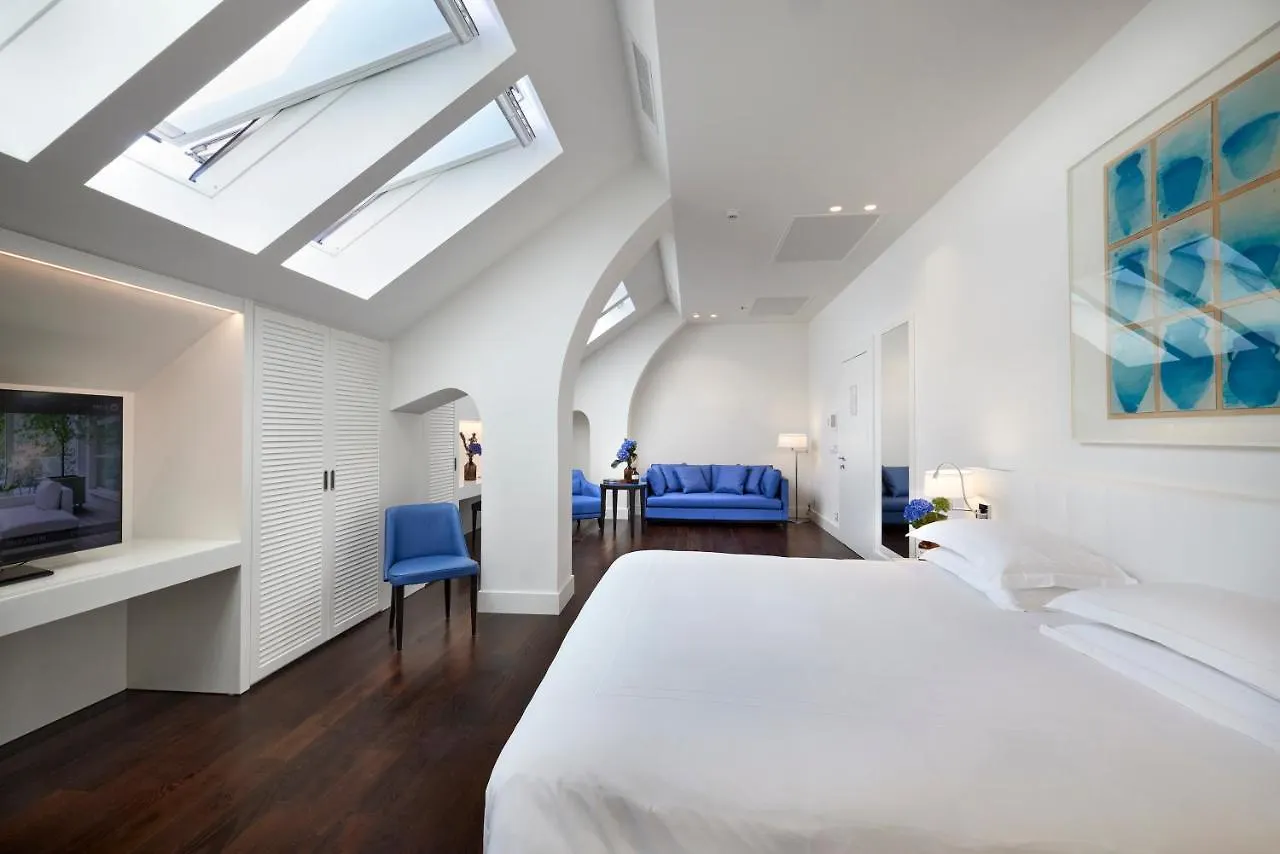 Magna Pars L'Hotel A Parfum, Small Luxury Hotels Of The World Milan