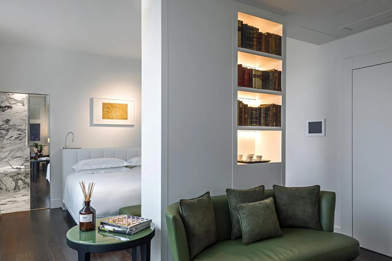 Magna Pars L'Hotel A Parfum, Small Luxury Hotels Of The World Milan